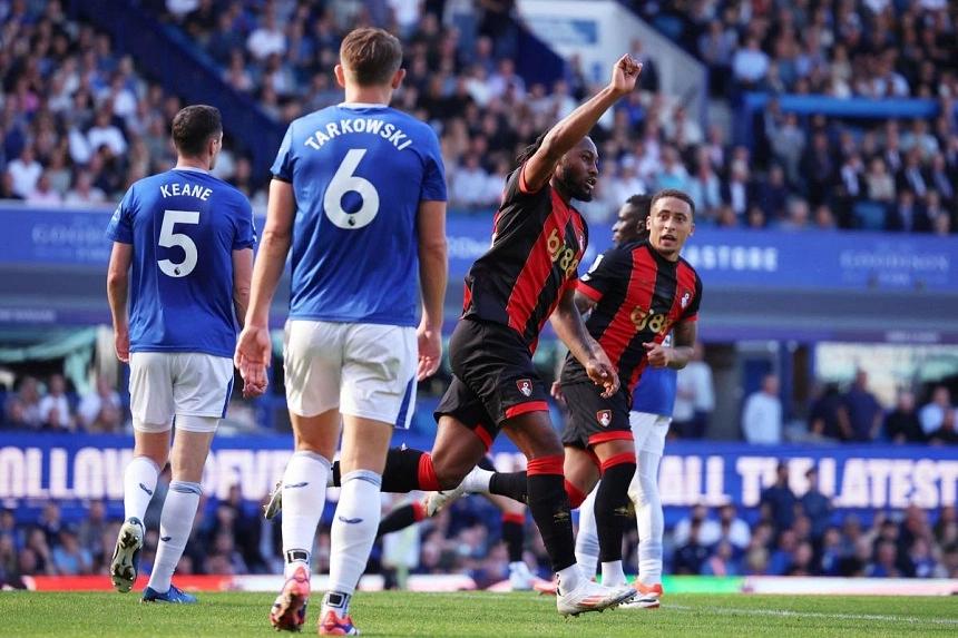 Bournemouth shock Everton with late three-goal blitz