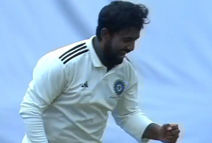 Emerging Mumbai Indians Star Shams Mulani Shines with Bat and Ball for India A in Duleep Trophy 2024