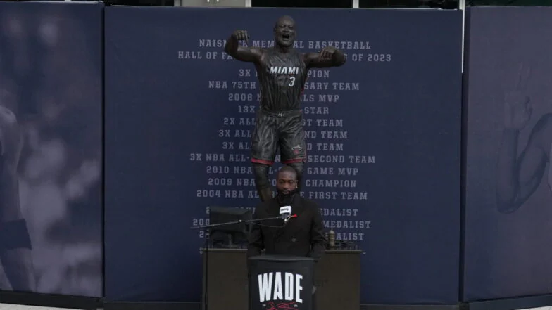 Dwyane Wade statue unveiled at Kaseya Center in Miami by the Heat